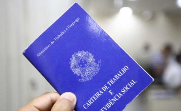 Desemprego recua para 12% em junho, mas atinge 12,8 milhões Carteira de Trabalho