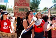 Ativistas protestam contra presença de Sérgio Moro em Portugal