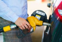 Petrobras inicia hoje redução de preço da gasolina na refinaria em 4,4% Procon aponta aumento de 5,4% no preço da gasolina em setembro em Natal