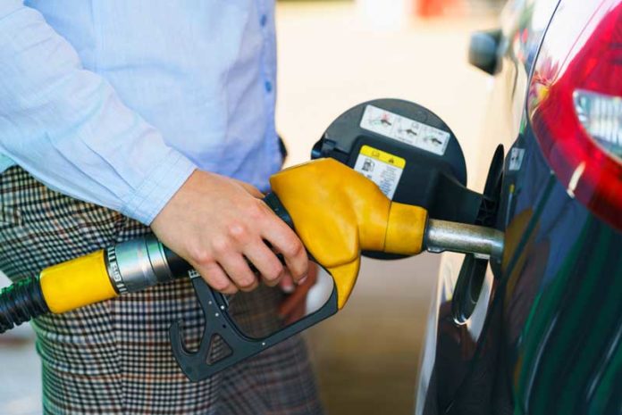 Procon aponta aumento de 5,4% no preço da gasolina em setembro em Natal