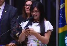 VÍDEO: Deputada bolsonarista bomba nas redes com o melô do c* prolapsado