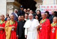 Papa denuncia “agruras e desafios diários” dos católicos da China