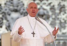 Papa diz que liberdade de imprensa é vital