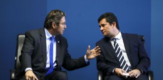 Moro pede que empresários deem oportunidade de trabalho a presos