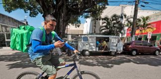 Autônomos usam aplicativos para driblar crise financeira no RN