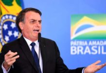 Bolsonaro é evasivo sobre mensagem polêmica e sugere que leiam de novo