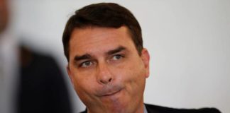 Flávio Bolsonaro atua ‘para tentar interromper investigações’, diz MP O senador Flávio Bolsonaro (PSL-RJ) (Adriano Machado/Reuters)