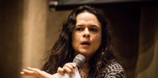 Janaina Paschoal se diz contra manifestação de apoio a Bolsonaro