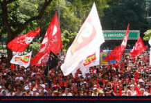 Em ato unificado de 1º de maio, CUT e Força Sindical aprovam greve geral