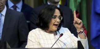 Damares declara que ‘o homem é o líder do casamento’ e a mulher é ‘submissa a ele’