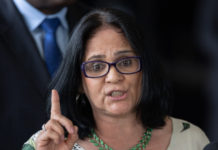 Damares nega pedido de demissão e diz ter ‘muito a fazer’ no governo