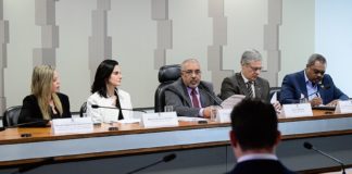 Salário mínimo em discussão: fim da política de valorização é caminho para a pobreza