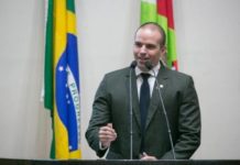 Deputado estadual do PSL-SC diz que saia e decote estimulam estupro