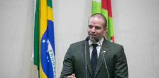 Deputado estadual do PSL-SC diz que saia e decote estimulam estupro