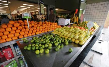 Universidade cria técnica que identifica uso de agrotóxicos em frutas