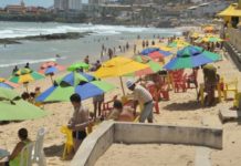 Praias em Natal continuam impróprias para banho. Veja.