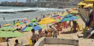 Praias em Natal continuam impróprias para banho. Veja.