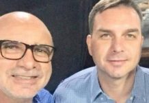 O Ministério Público investiga os crimes de lavagem de dinheiro e desvio de dinheiro público no antigo gabinete de Flávio Bolsonaro