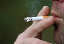 Proibição de cigarro em locais públicos evitou a morte de 15 mil crianças no Brasil, diz estudo do Inca
