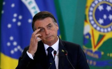 Bolsonaro larga na frente como presidente mais mentiroso após vídeo falso sobre baleias na Noruega