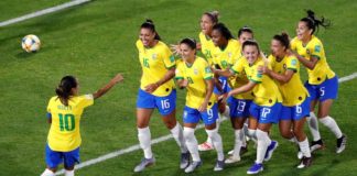 Brasil vence a Itália e avança para as oitavas de final