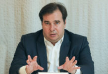 Caixa “rouba” R$ 7 bilhões por ano do trabalhador com taxa do FGTS, diz Maia Rodrigo Maia, Presidente da Câmara dos Deputados - Foto: Sérgio Lima/Poder360