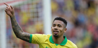 Brasil cumpre papel e atropela Honduras diante de estádio vazio