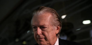 Presidente do PSL usa empresas que vendem nota fiscal para justificar gastos