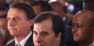 Demissão de Joaquim Levy foi covardia sem precedentes de Guedes, diz Maia