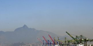 Exportações brasileiras crescem 10% em maio com vendas para os EUA Produtos são exportados, em sua maioria, por navios (Arquivo/Tânia Rêgo/Agência Brasil)