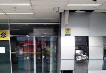 Bandidos explodem caixa de banco na Zona Leste de Natal Agência alvo dos bandidos fica no cruzamento das avenidas Jaguarari com a Presidente Bandeira — Foto: Klênyo Galvão/Inter TV Cabugi