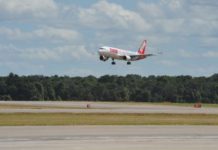 Para aumentar voos no RN, Governo propõe até zerar ICMS do querosene de aviação GOVERNO LANÇA NOVO PACOTE DE BENEFÍCIOS PARA OPERADORAS AUMENTAREM VOOS. FOTO: ALBERTO LEANDRO/ ARQUIVO /PORTAL NO AR
