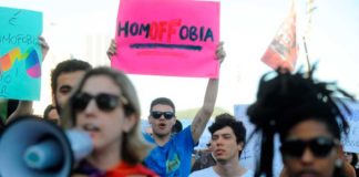 Comissão de Direitos Humanos da Câmara aprova criminalização da homofobia Homofobia