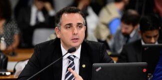 Assim como Fux, Pacheco diz que não irá a reunião do Conselho da República chamada por Bolsonaro O senador Rodrigo Pacheco, relator do projeto, apresentou sete emendas em que recupera partes das medidas excluídas na votação na Câmara e mantém a punição para abuso de autoridade de magistrados