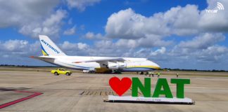 Segundo maior avião do mundo pousa em Natal; confira fotos e vídeo