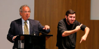 Auditoria aponta ganhos excessivos de Paulo Guedes em negócios com recursos de fundos de pensão O ministro da Economia, Paulo Guedes