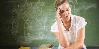 Professores brasileiros têm os piores salários, afirma OCDE em levantamento feito em 48 países A pesquisa TALIS, da OCDE comparou o poder de compra de professores em 48 países e concluiu que os brasileiros têm os piores salários Foto: shutterstock