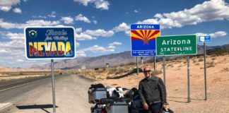 Por ‘cura e aventura’, brasileiro com depressão roda América do Norte de moto Ciro Coelho na divisa dos estados de Nevada e Arizona, em uma viagem que fez para o estado de Wyoming em setembro de 2018 - Ciro Coelho/Arquivo pessoal