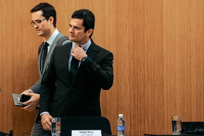 PARCERIA - Dallagnol e Moro: o ex-juiz pediu inclusão de provas nos processos e fez pressão contrária a certas delações (Aílton de Freitas/Agência O Globo)