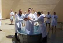 Assembleia de Deus batiza nas águas presos da Cadeia de Ceará-Mirim