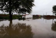 Coronel João Sá tem 500 famílias desabrigadas após barragem se romper na BA Inundação