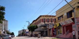 Bandidos fazem arrastão em loja no Centro de Natal à luz do dia e fogem atirando