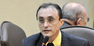 Deputado Souza recebe autorização para deixar o PHS