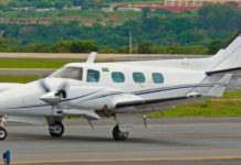 Piloto morre durante voo e copiloto assume comando da aeronave