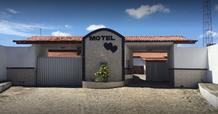 Mulher foi encontrada morta dentro do Motel Dois Corações, em São Gonçalo do Amarante — Foto: Google