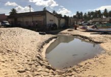 Diante de sujeira e esgotos nas ruas, moradores reclamam de abandono em Rio do Fogo