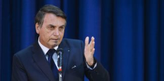 Bolsonaro cogita indicar filho para ser embaixador nos EUA Presidente Jair Bolsonaro