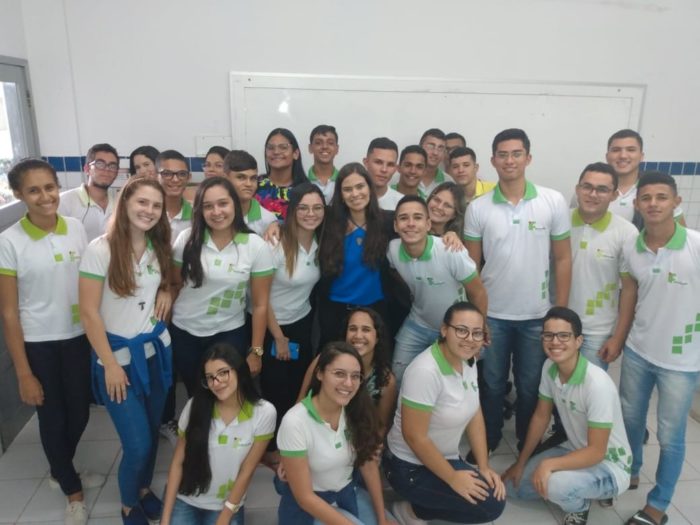 Professora do IFRN de Nova Cruz realizou projeto com alunos do 3º ano do ensino médio — Foto: Arquivo Pessoal