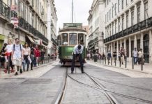 Portugal quer simplificar burocracia para brasileiros conseguirem visto Lisboa: alta procura de brasileiros pela cidadania portuguesa Foto: Hermes de Paula / Agência O Globo
