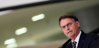 Bolsonaro diz que, mesmo após ataques, não vai mudar seu jeito de ser Presidente Jair Bolsonaro Foto: ADRIANO MACHADO / REUTERS